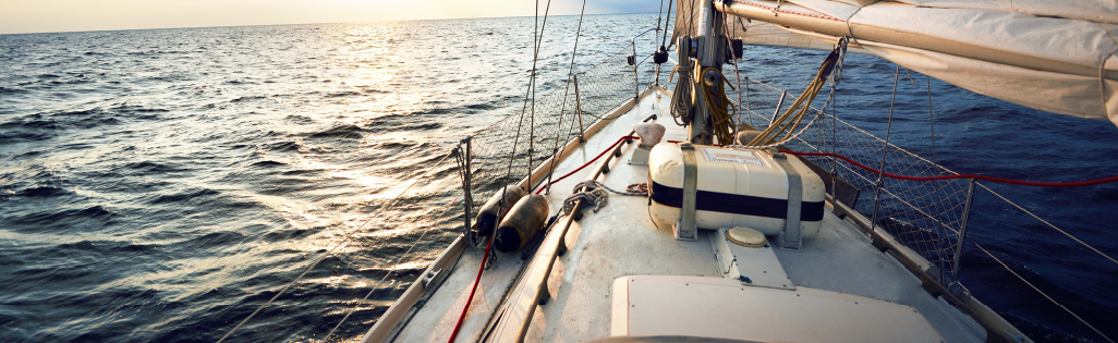 Rockland Trust article on riding out stock market volatility.