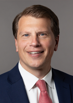 Matt Heath, CFP® Vice President & Commercial Financial Consultant